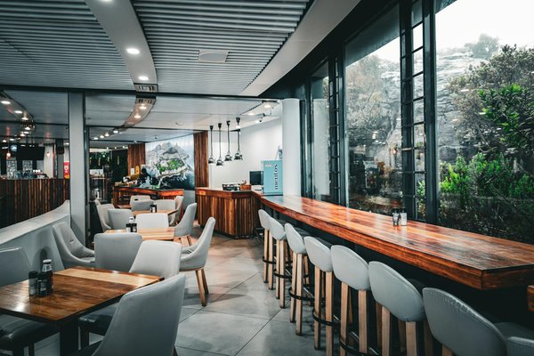 Manger minceur au restaurant : comment choisir sa salade